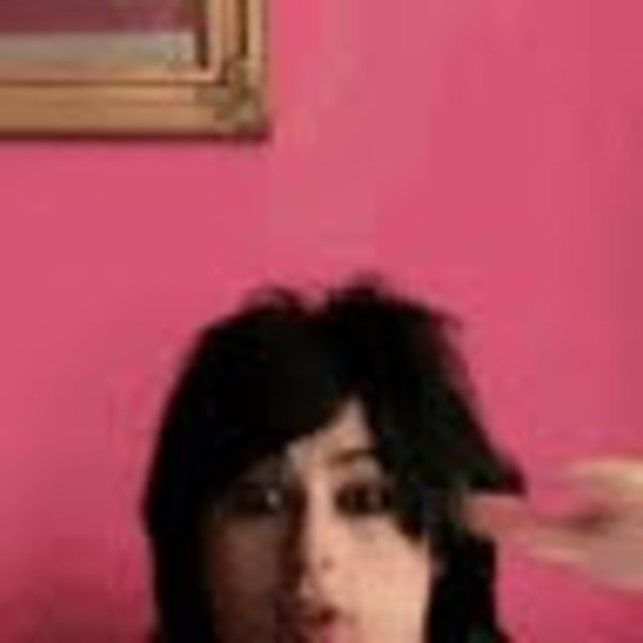 Meet your Posher, Ainsley - Picture 1 of 1